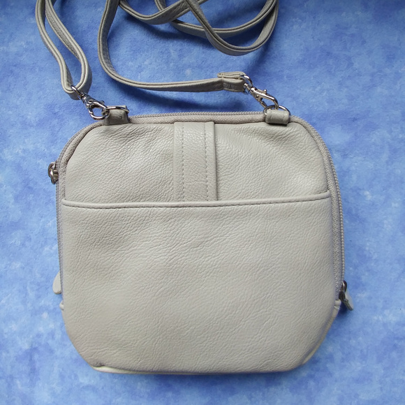 Tiny, many pocket bag - Picture 1 of 5